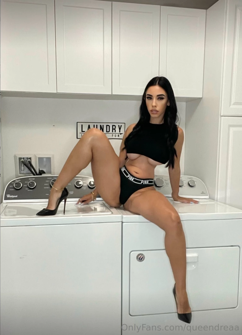 Ahh my girl is so sexxxy itzestefania 