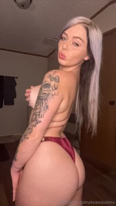 Stacyyrayy hotttiee don t miss out on her holiday sale it s going