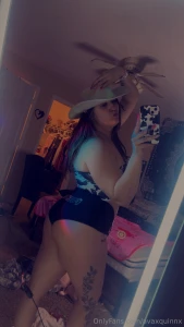 Saddle up with my girl lovergirlcora if you love to get down and