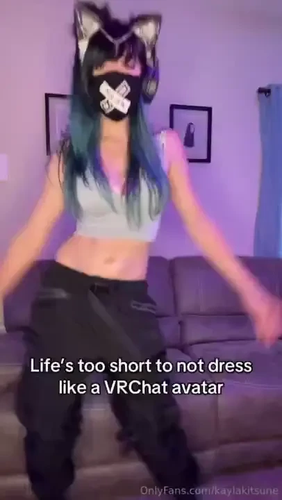 Going live on tiktok and twitch soon see ya there playin some just 