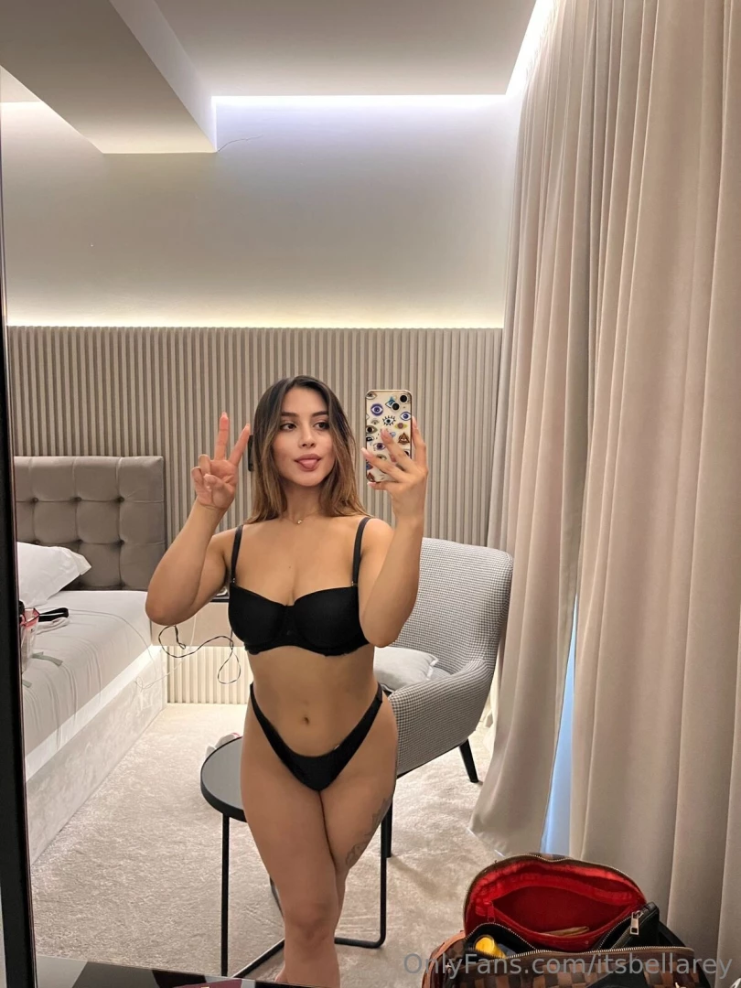 Hellooo guys i m on vacation but i will stay active in here but no part 1 