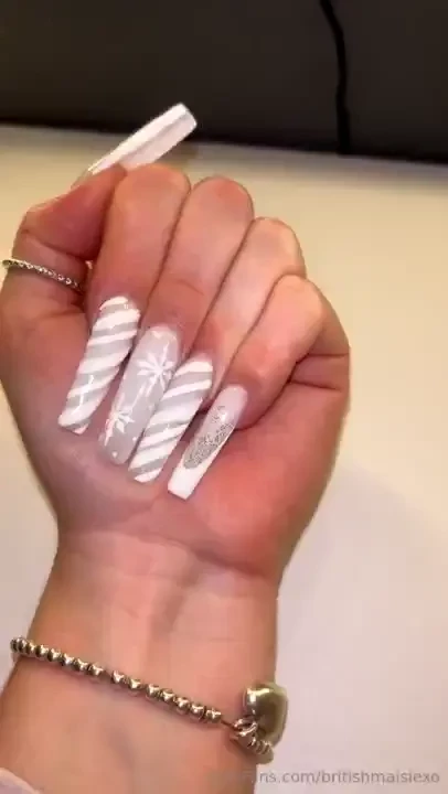 My 2024 christmas nails 