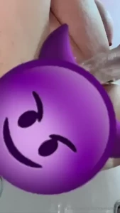 Just sent you the full squirting video check your dms baby