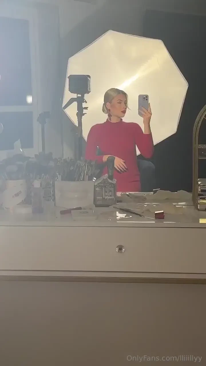 Your honest answer means a lot to me do you like my look for this 