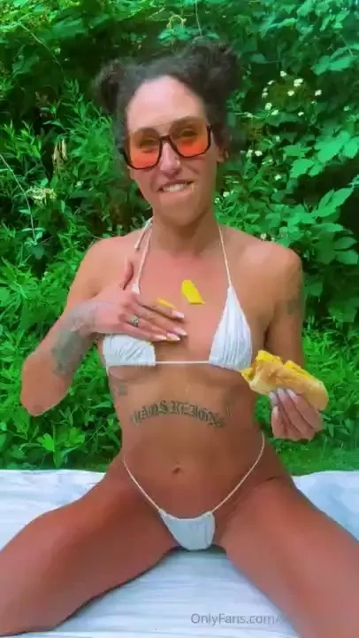 Sometimes eating hot dogs get messy and you have no napkins oh what s part 1 