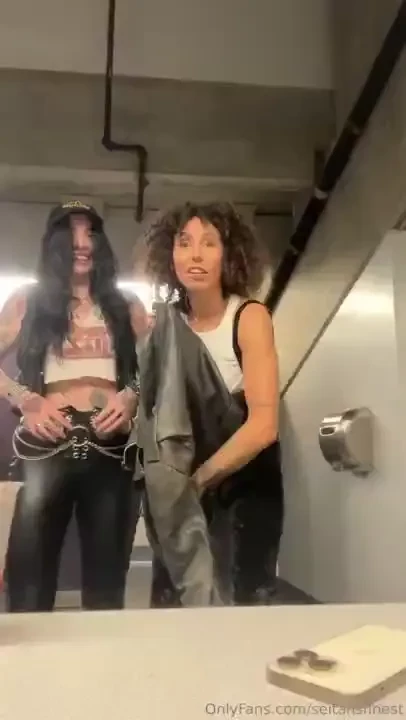 Your favourite ding dongs are going live tonight after a long hiatus 