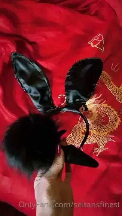 Catch thebonewitch and i playing easter bunny and hide the carrot on 