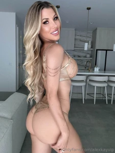 Baby i am looking my best right now and very horny will you play with part 14