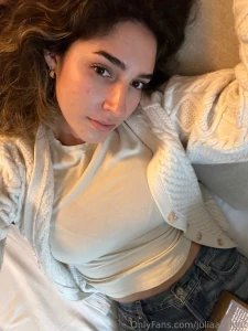 Lookin too cute to stay hidden under the covers had to share the view