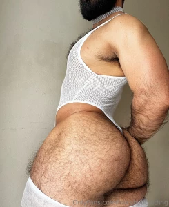 I know my place i need to serve you make you cum use me