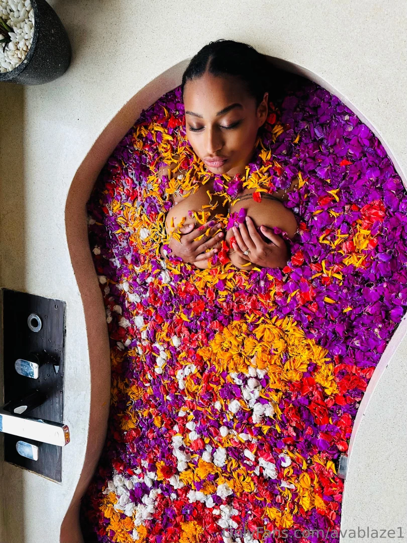 What a beautiful shoot the rest of the photo shoot on request 