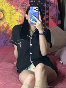 There is no nudity in this post only lingerie watch me take my shirt