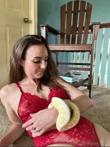 Be careful i might bite