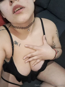 I want to have a virtual boyfriend who makes me feel very spoiled