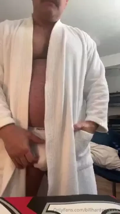 Big daddy letting you know that kelsey has been showing if here pussy 