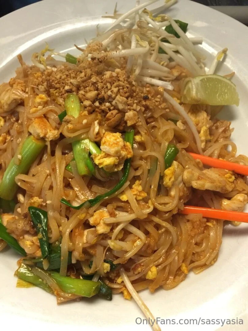 Every thai girls favorite dish 