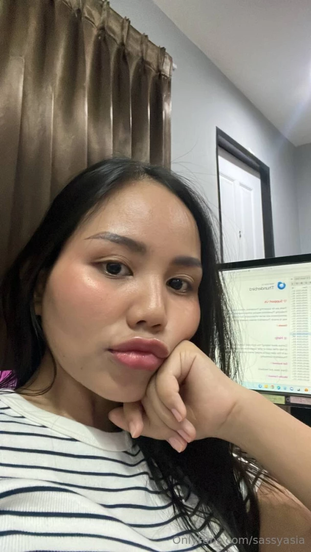 Waiting for your go signal so we can do videocall 