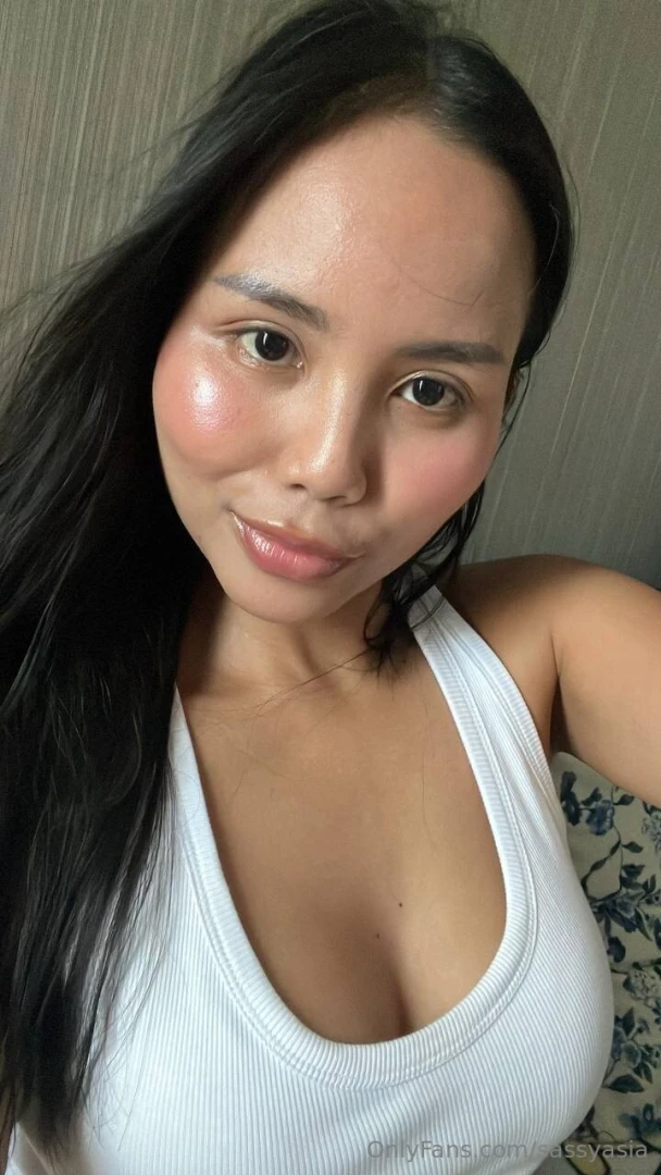 Let mommy bless your feed 