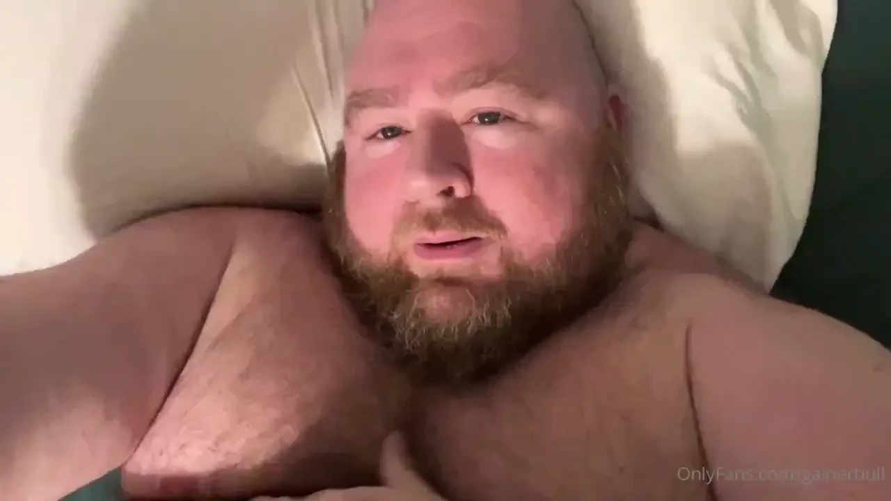 Have you ever seen such a greedy fucking gut 