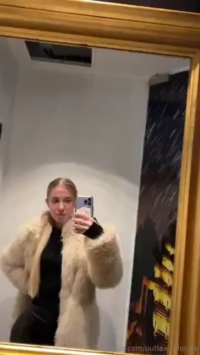 When you get photographed do you pose 