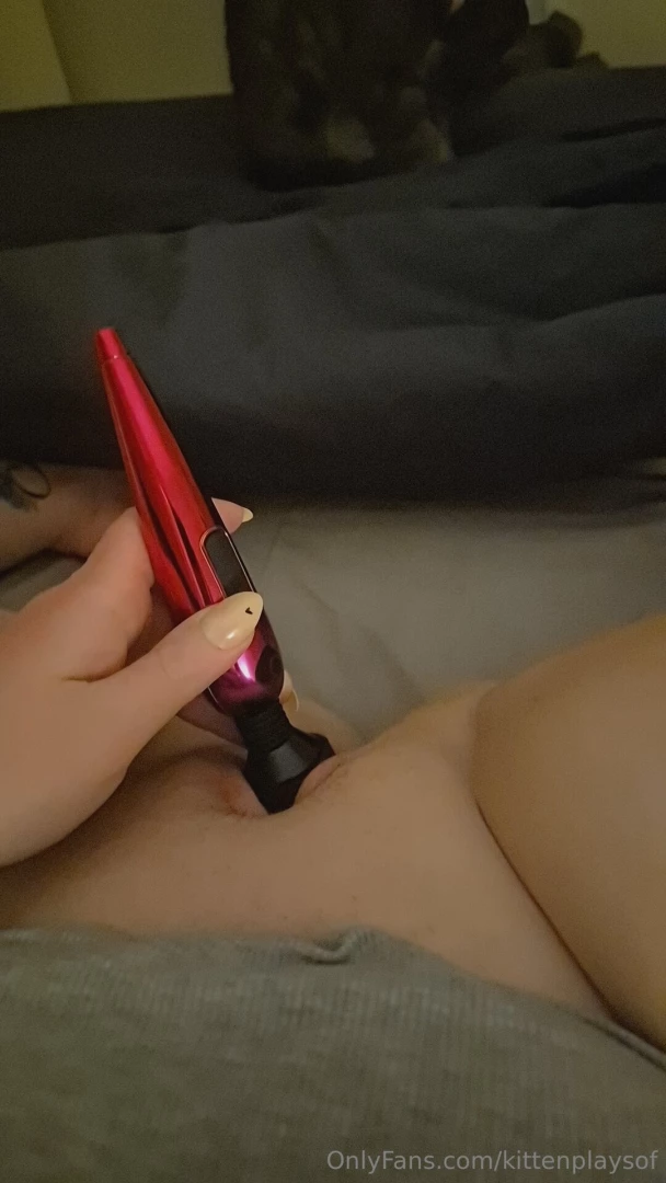 Good night lovelies more videos cheekier pics over on my main page 