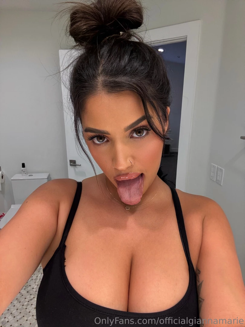 I wanna be spoiled daddy 