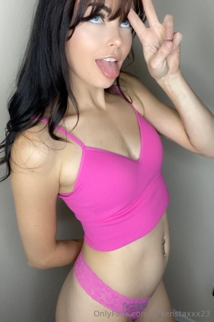 About to send post nudes free on vip acc thequeenstaxxx23 only 9 to 