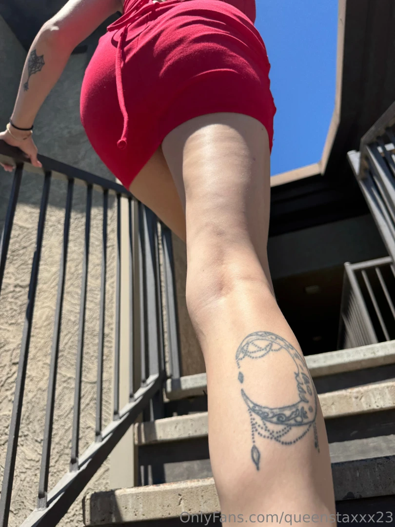 As you can see i don t wear panties when i wear this dress 