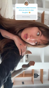 My girl sasha_araki_vip is a stunning brunette with huge delicious