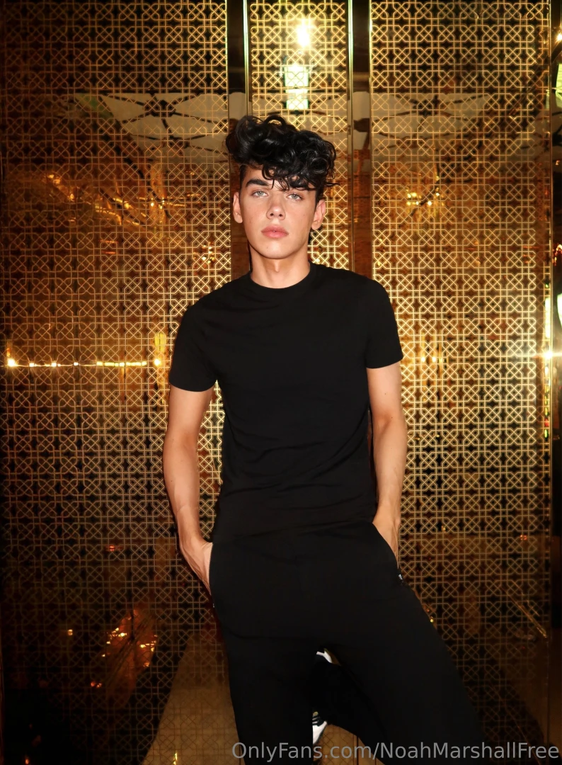 Christmas sale happy holidays all my content for only 3 as a gift i m 