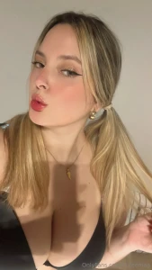 Do you think this looks better on the floor or on me part 2