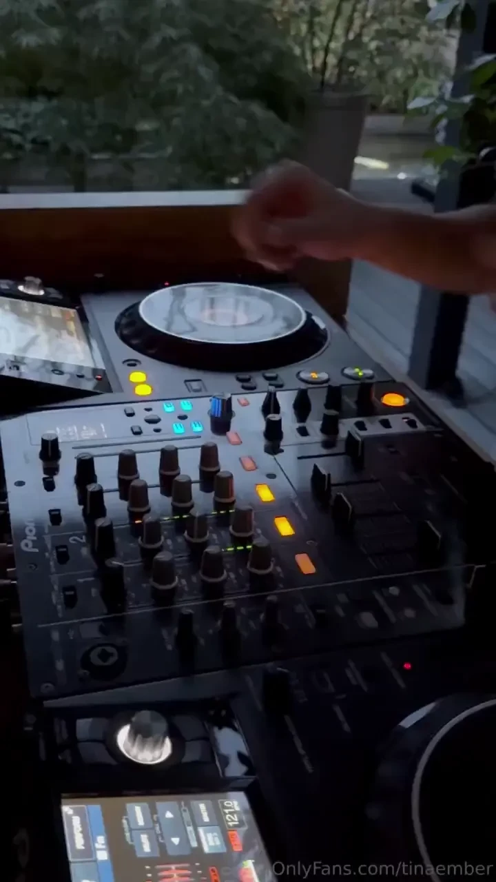 About two years ago i went to my first electronic music party it was part 2 