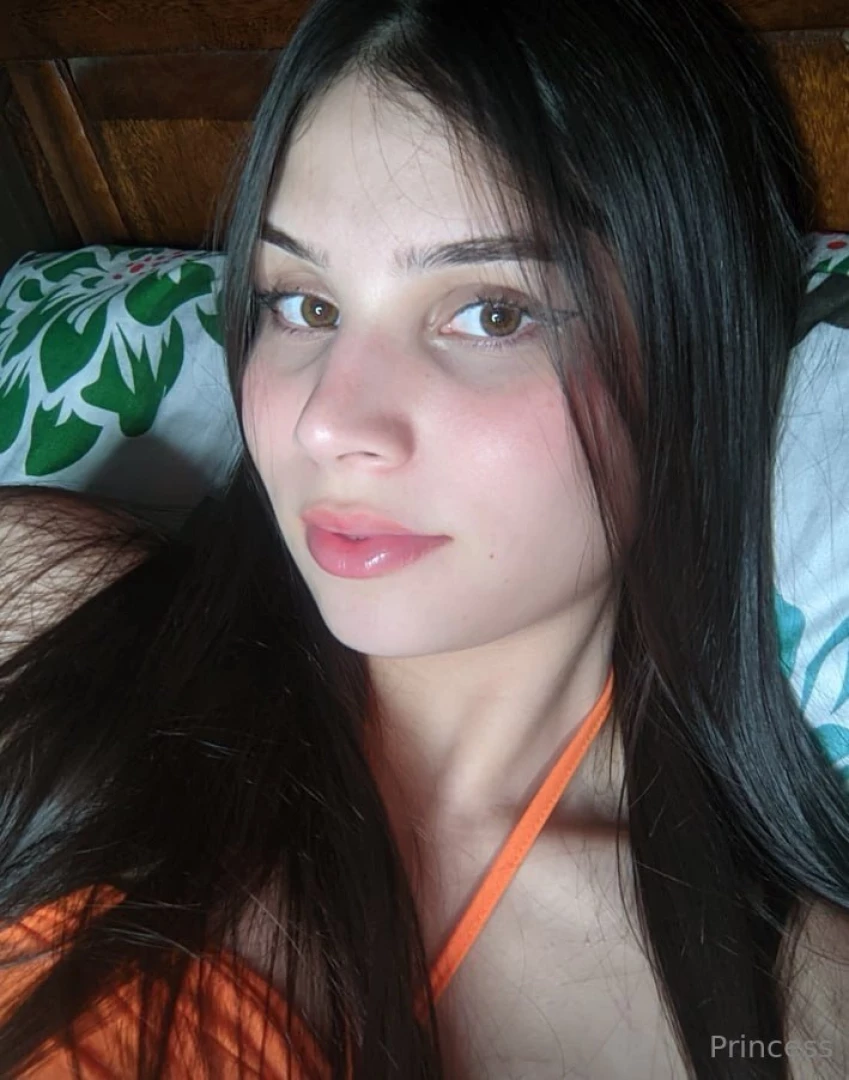 Fiorellabianco fiorellabianco these sweet lips are eager to show you 