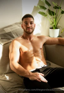 Act like u don t wanna bite me rn https onlyfans com thegeordieadonis
