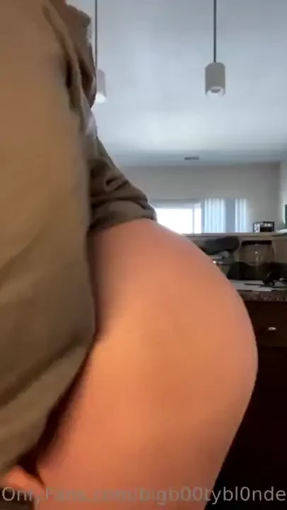 My ass is thicc she s solid for sure 