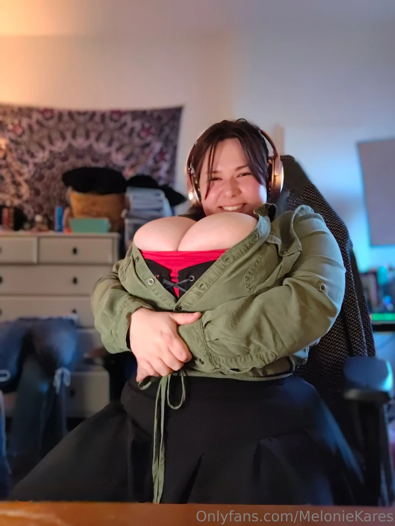 Tits all the way up to my shoulders spilling out just cause i moved a part 12 