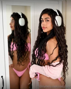 Alishabright is wet right now lusty princess alishabright wants to part 969