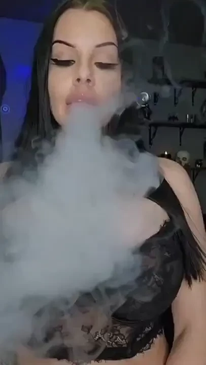 Something new for my vape kink lovers 