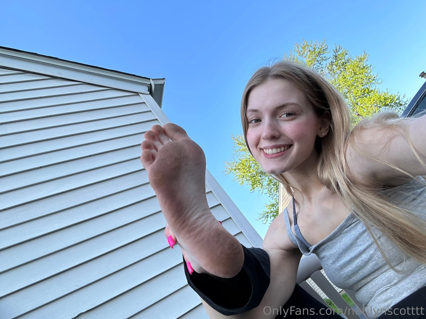 A few feet selfies 