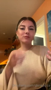 Scarlettbabygirl showing me the scar on her asshole live reaction