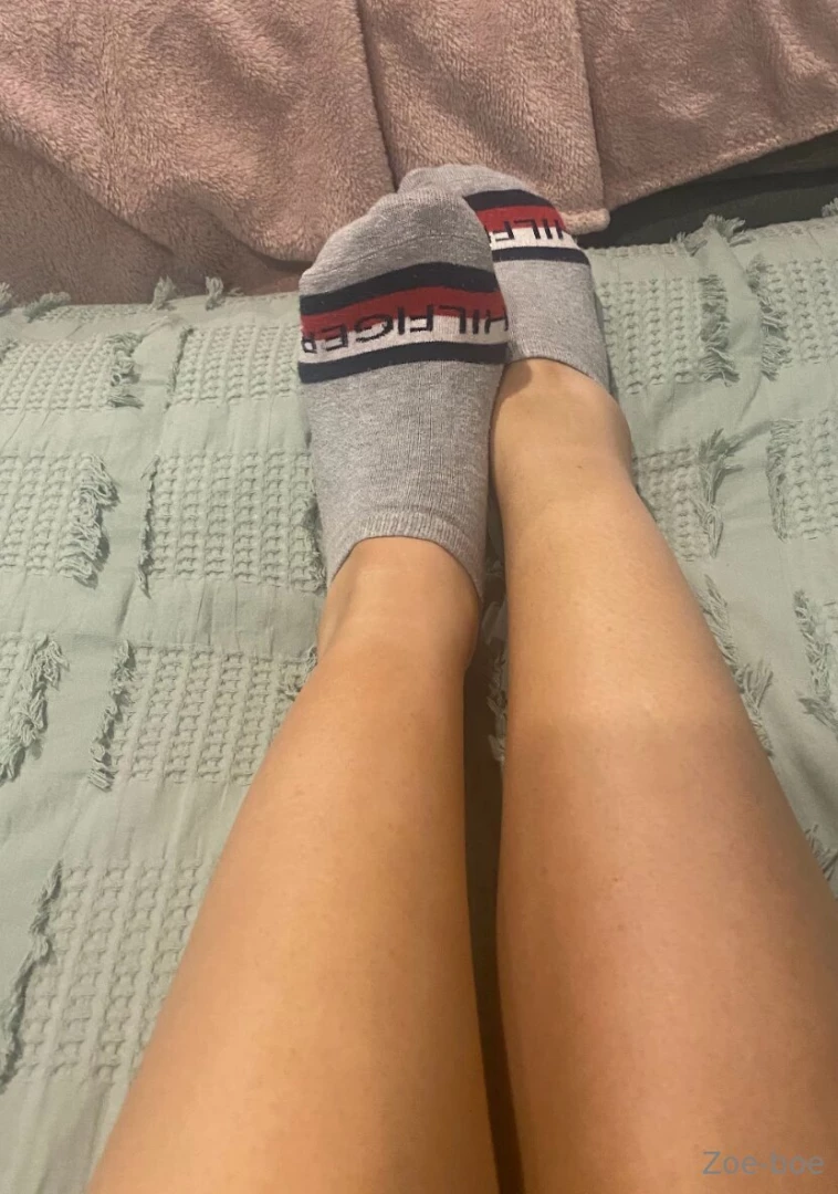 Guess what colour my toes are hehe 