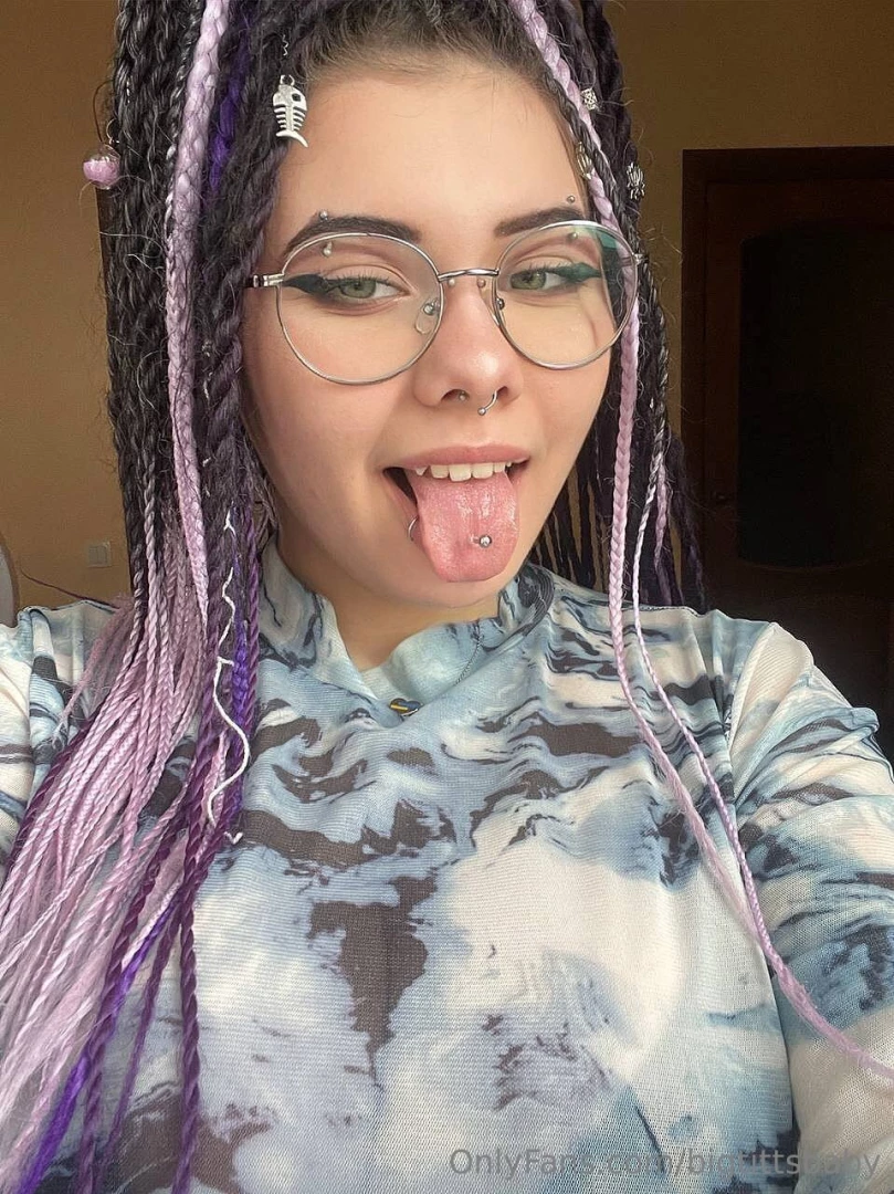Maybe you don t know but i wearing a glasses when i m at home when i part 4 