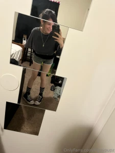 Some pics i took on vacation 3 these shorts rlly make me look caked up part 1