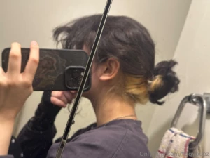 Guuuys i bleached my hair again should i dye it red or try to get it part 1