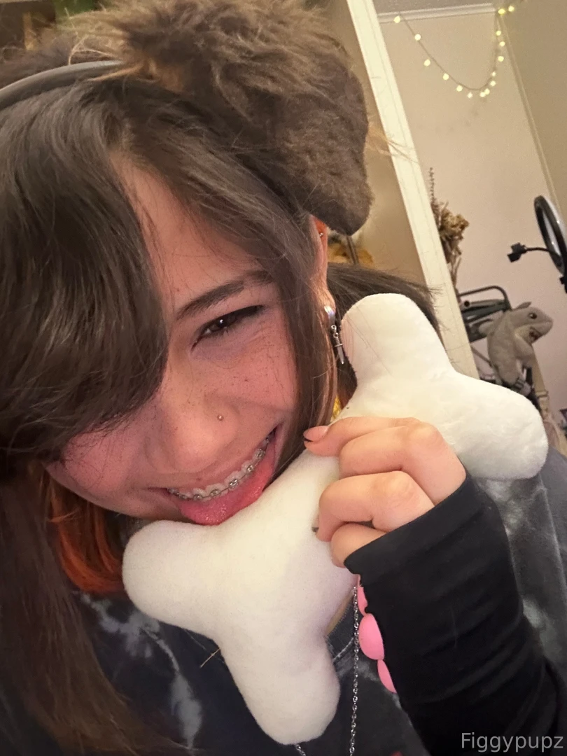 Just a puppy with her toys - part 9 