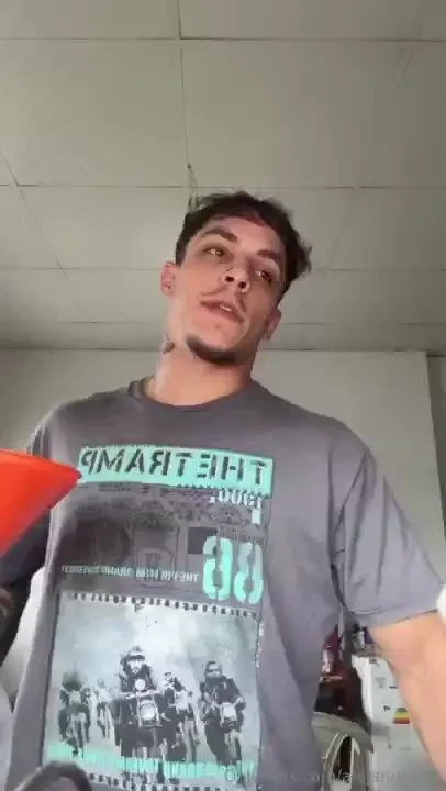 I wanted to upload it to the story and it didn t work so you know a 