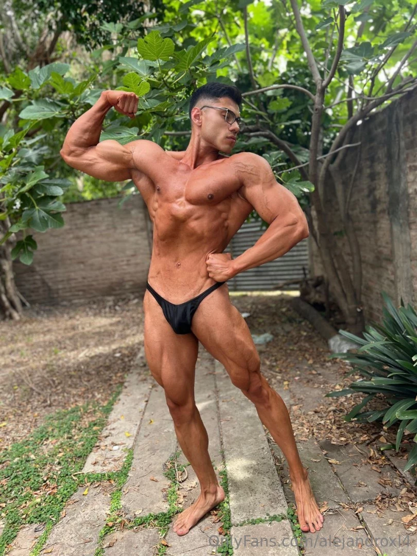 Hello i m mauro_zyzz argentine subscribe now and have a 50 discount on part 17 