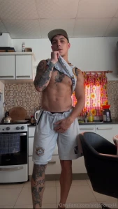 I was going to the gym but i was really horny and i ended up jerking part 3