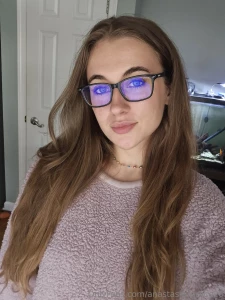 Do you like how i look with glasses on lt 3