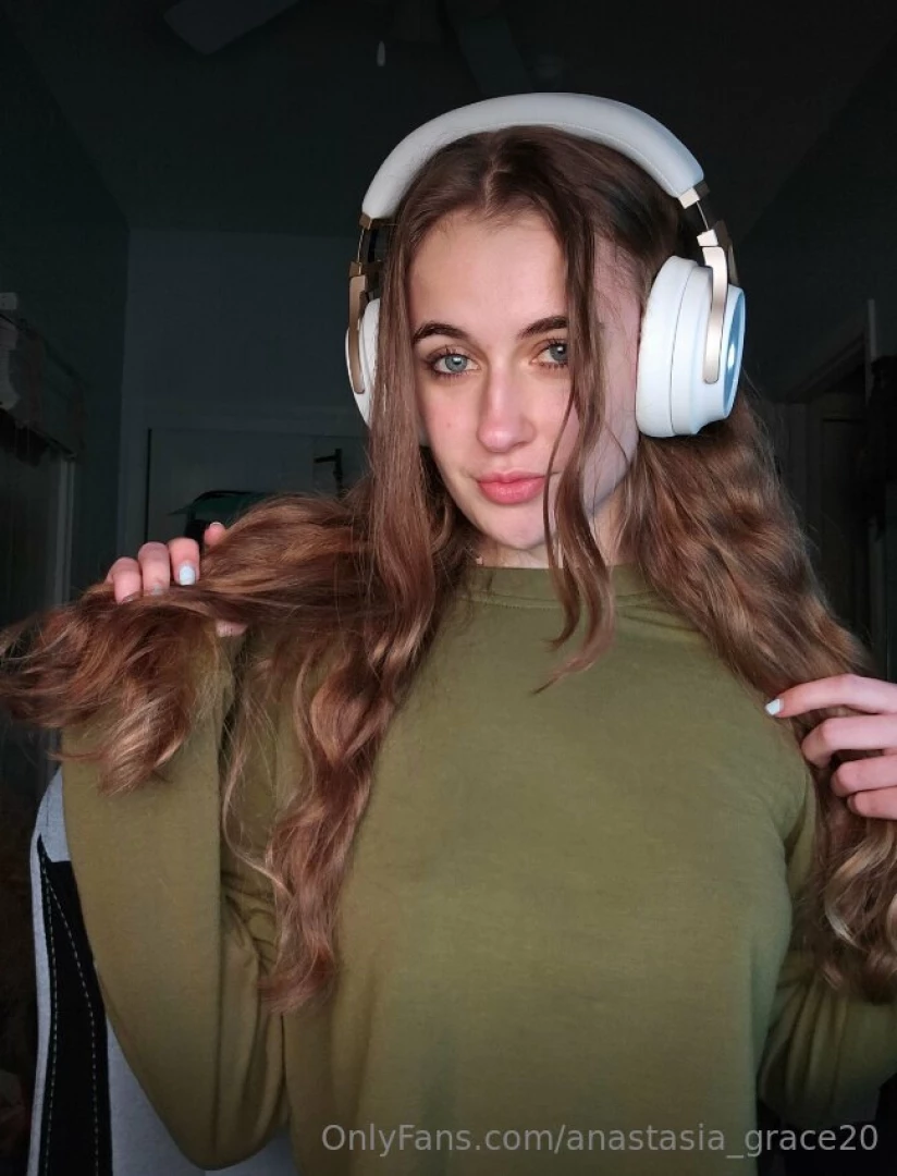 Would you help me with my hair 